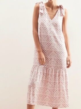 Banana Republic Pink Chevron Maxi Dress with Tie Shoulders. Size Medium
